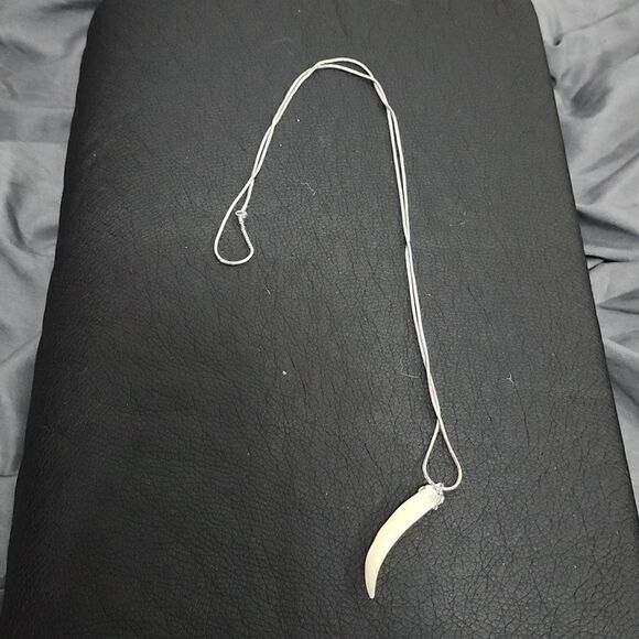 Handmade primal instinct necklace - Picture 4 of 4